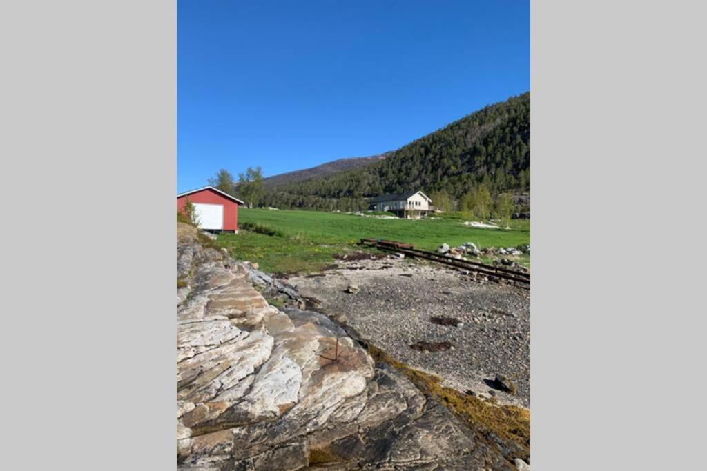 Unique holdiay home in spectacular Efjord Ballangen Extérieur photo