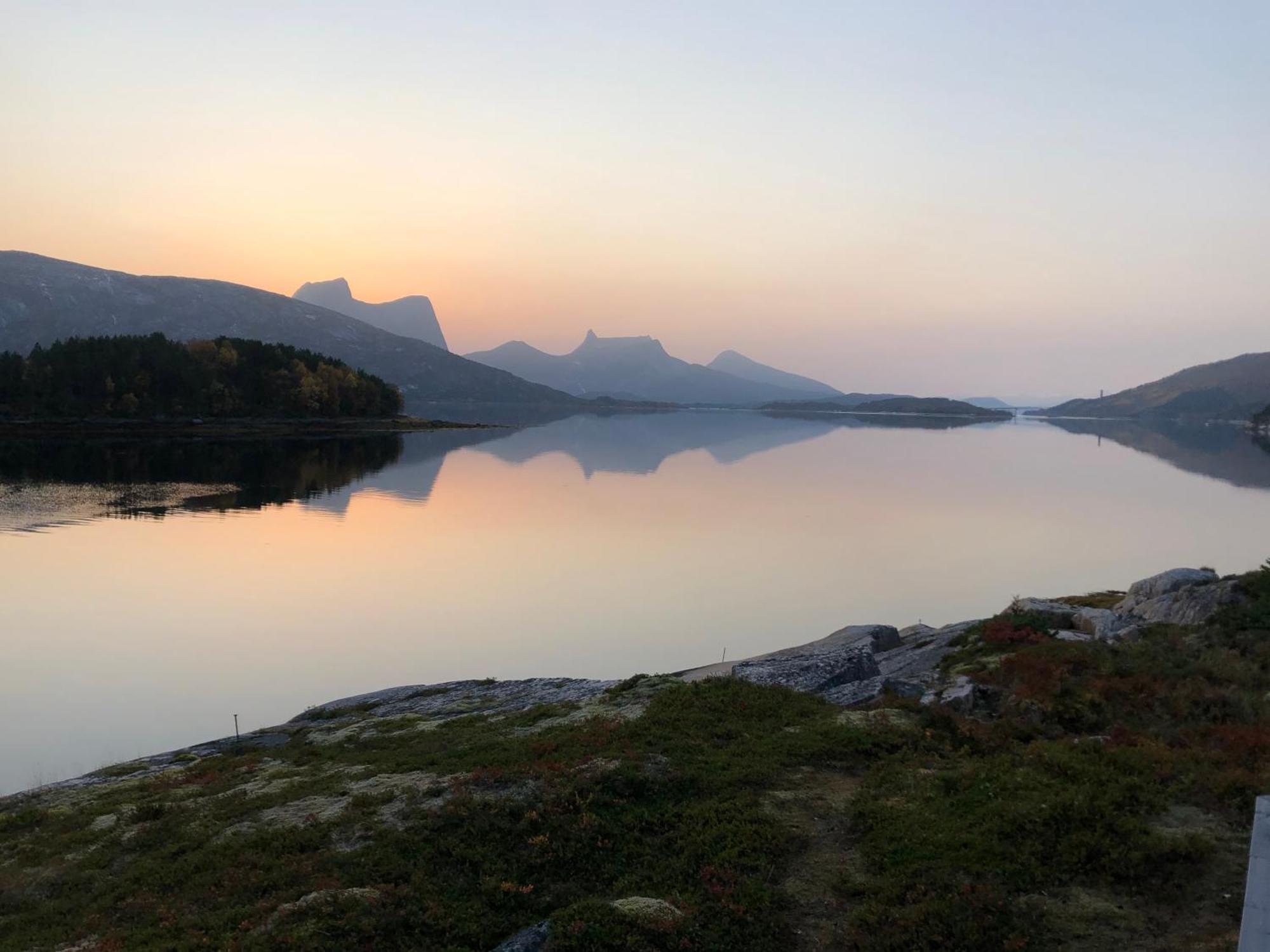 Unique holdiay home in spectacular Efjord Ballangen Extérieur photo